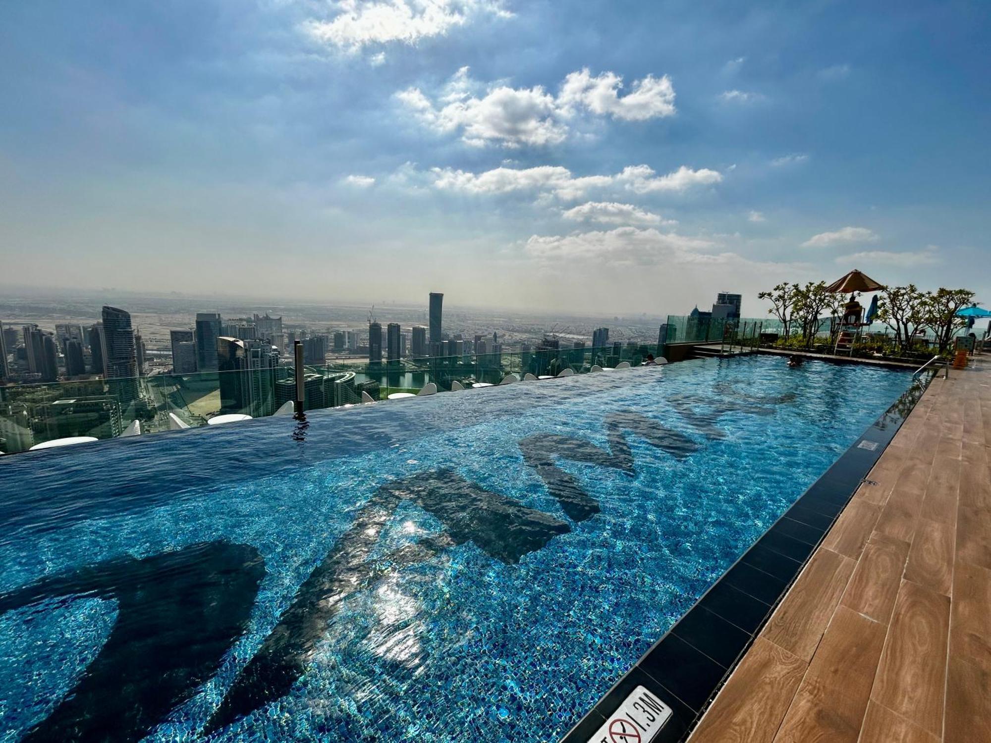 Апартаменты Burj Khalifa Views 2Br With Infinity Pool Downtown Дубай Экстерьер фото